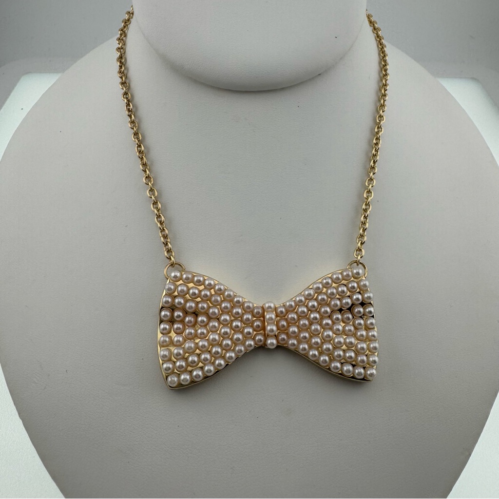 Aeropostale Gold Pearl Bow Necklace Gold Accents New